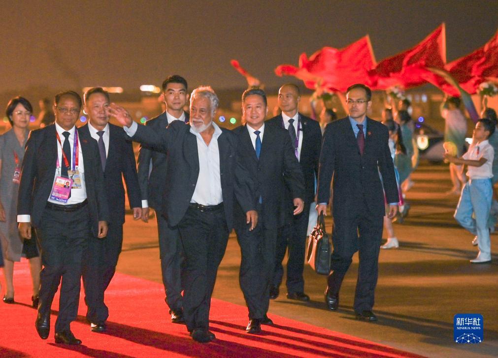 皇冠真人玩游戏